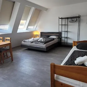  Apartment Tota